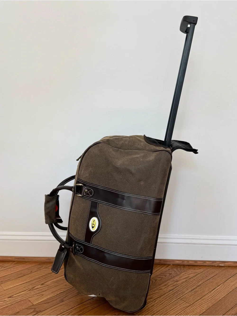 Sovrano Rolling Duffel Bag Brown Novohyde Wheeled Travel Weekender 24” Carry On